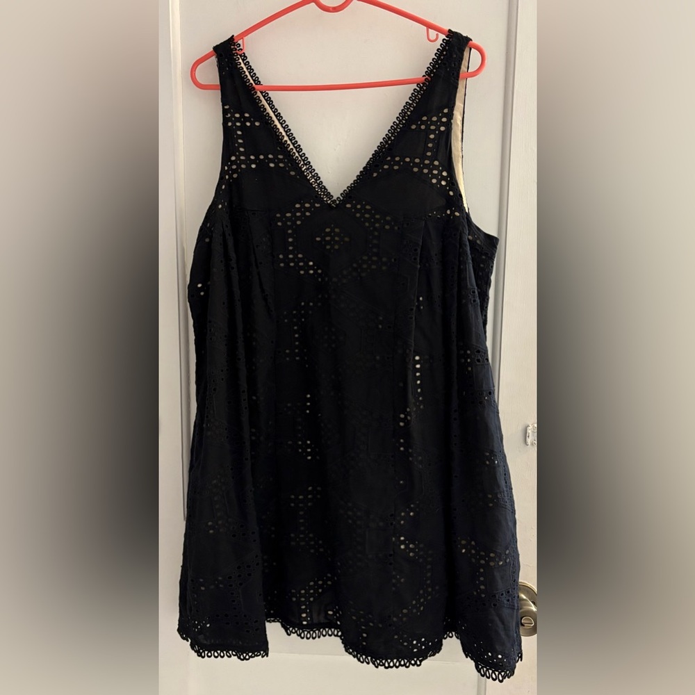 Anthropologie | MAEVE | Black Luci Eyelet Swing Dress Lining/ Pockets Size Large